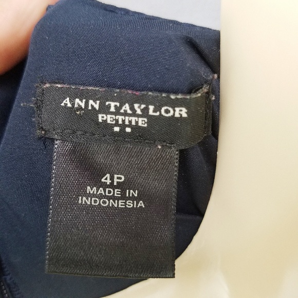 *SOLD* Ann Taylor Petite Floral Blue/White Dress 4 - Picture 5 of 6